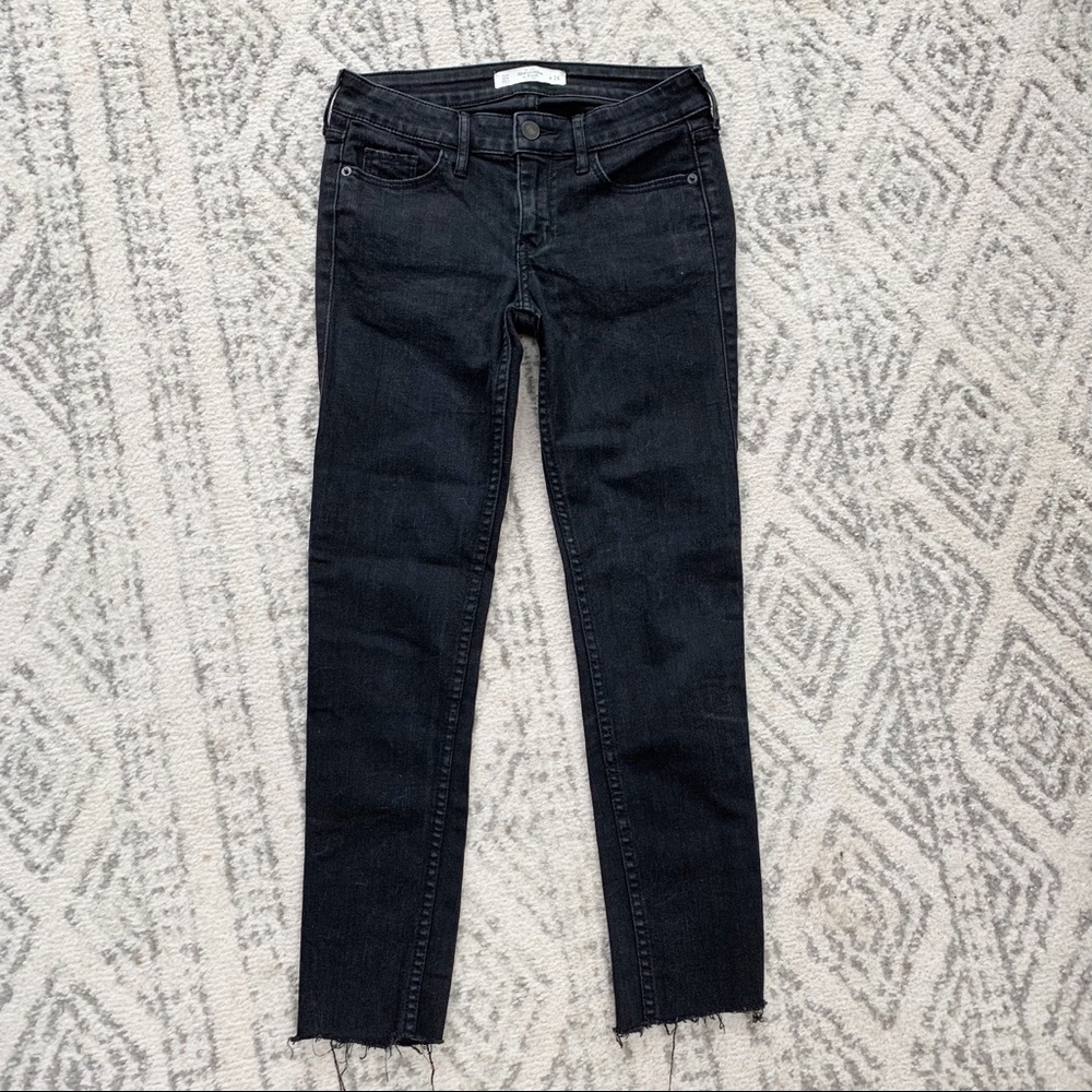Abercrombie & Fitch Raw Edge Jean size 00 black